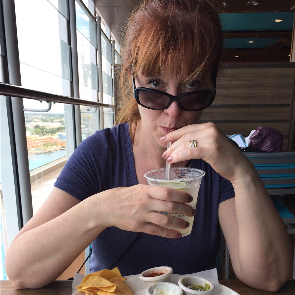 Meet your Posher, Elaine